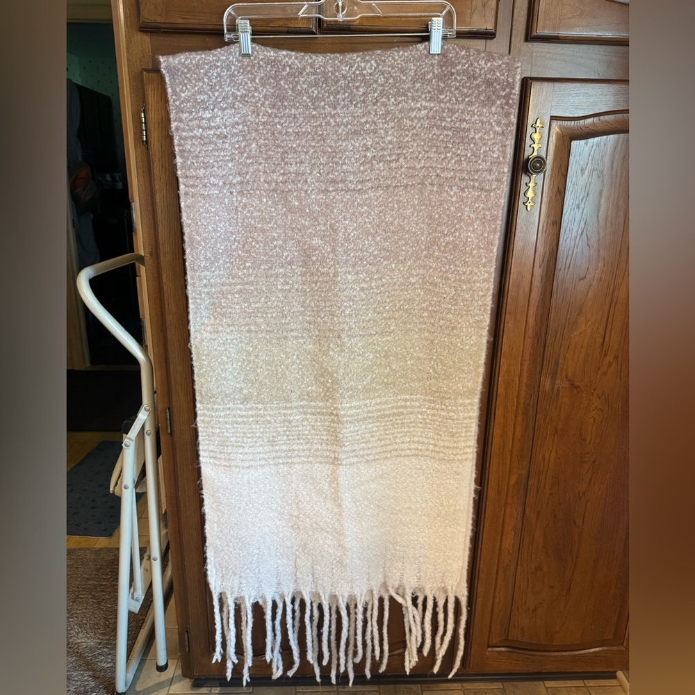 Mersea soft ombré scarf NWOT